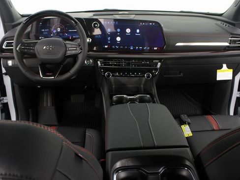 New 2026 Chevrolet Traverse RS w/ LPO, Floor Liner Package image 11