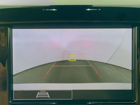 Used 2023 Chevrolet Traverse LT image 22