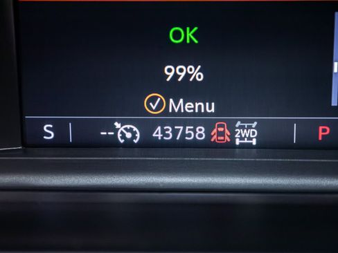 Used 2024 Chevrolet Suburban LS image 18