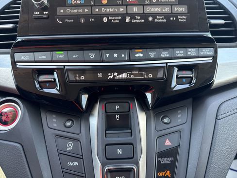 Used 2026 Honda Odyssey EX-L image 17