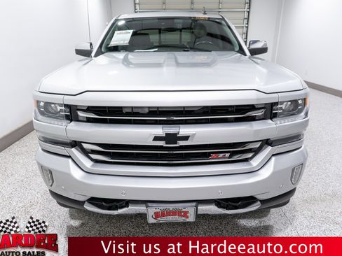 Used 2017 Chevrolet Silverado 1500 LTZ Z71 image 7