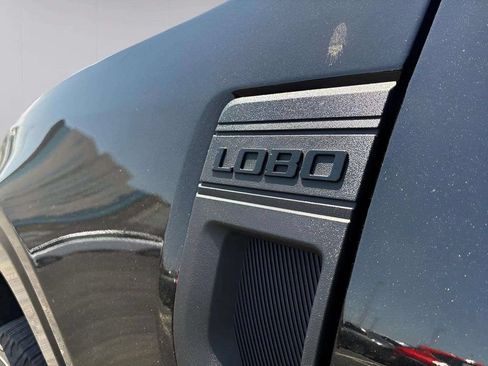 Used 2025 Ford Maverick Lobo AWD/4WD image 15