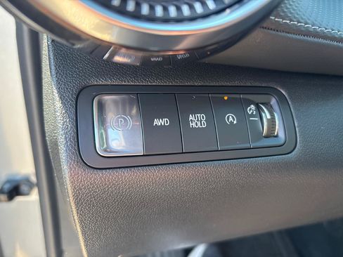 Used 2025 Chevrolet Equinox LT w/ Convenience Package II AWD/4WD image 19