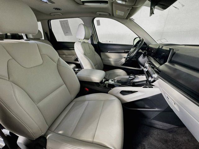 Certified 2023 Kia Telluride S w/ S Sunroof Package AWD/4WD image 30