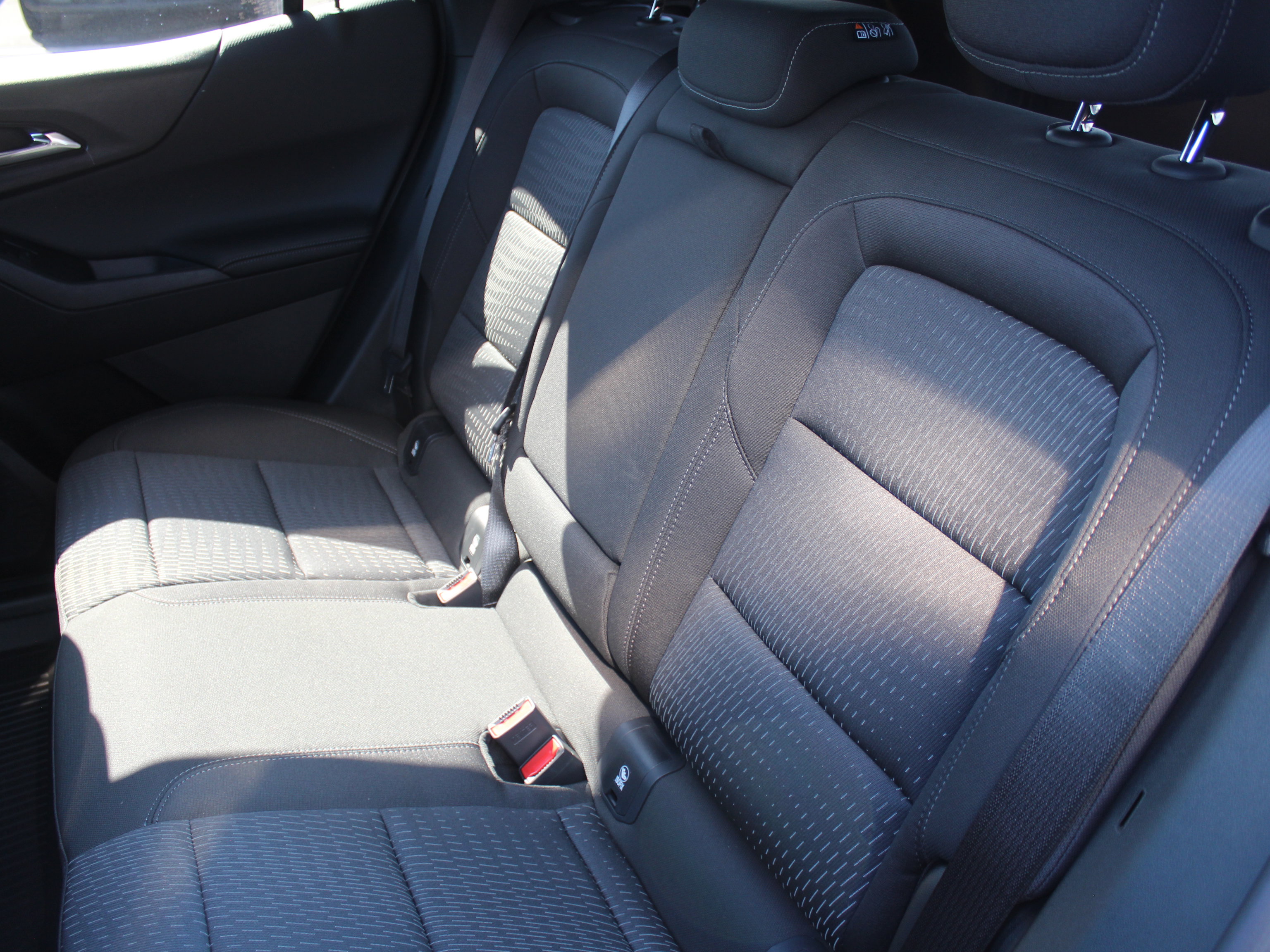 New 2027 Chevrolet Equinox LT w/ Midnight Edition FWD image 20