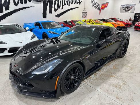 Used 2015 Chevrolet Corvette Z06 w/ 3LZ Preferred Equipment Group RWD image 4