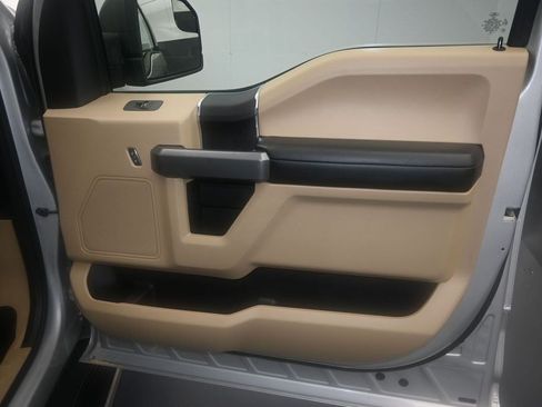 Used 2018 Ford F150 XLT RWD image 11