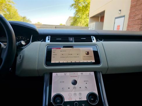 Used 2019 Land Rover Range Rover Sport HSE AWD/4WD image 19