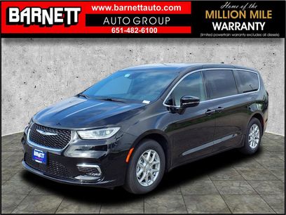 New 2026 Chrysler Pacifica Select