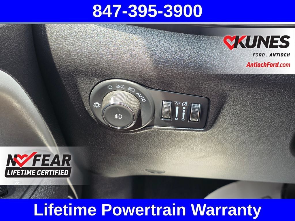 Used 2025 Jeep Compass Limited AWD/4WD image 42