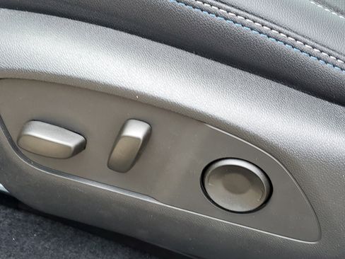 New 2026 Chevrolet Equinox EV LT image 6