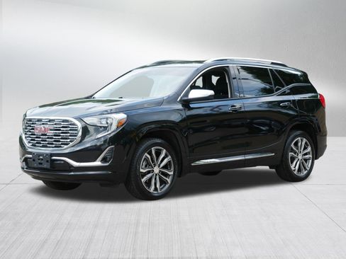 Used 2018 GMC Terrain Denali w/ Comfort Package AWD/4WD image 3