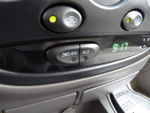 Used 2005 Toyota Tundra SR5 AWD/4WD image 16