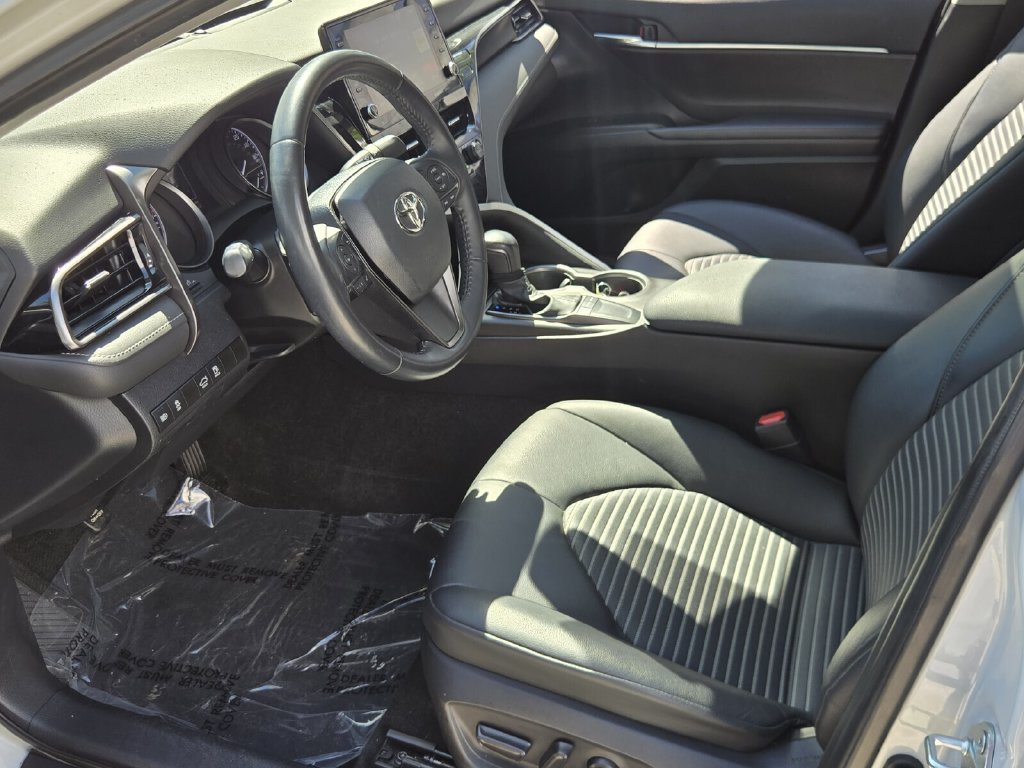 Used 2022 Toyota Camry SE w/ Audio Upgrade Package FWD image 11