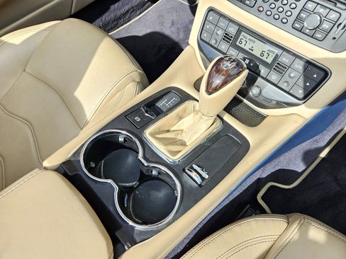 Used 2015 Maserati GranTurismo Convertible RWD image 31