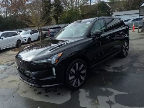 New 2025 Volvo EX90 Ultra w/ Protection Package Premier image 4