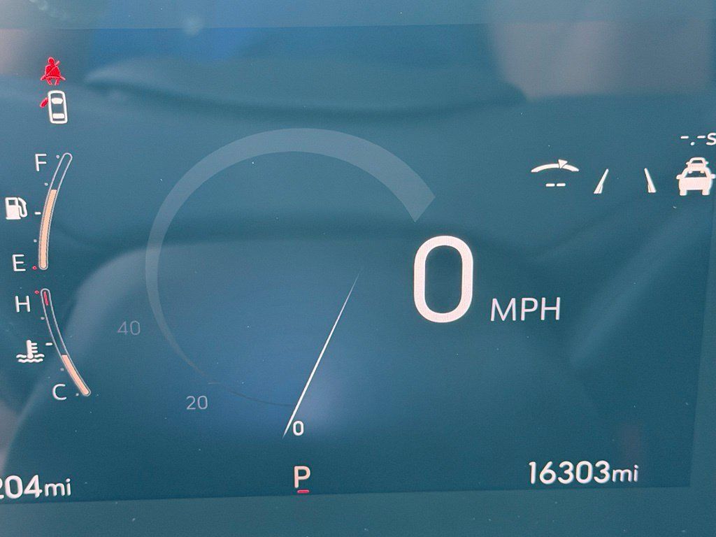 Used 2025 Buick Envista Sport Touring w/ Convenience I Package FWD image 33