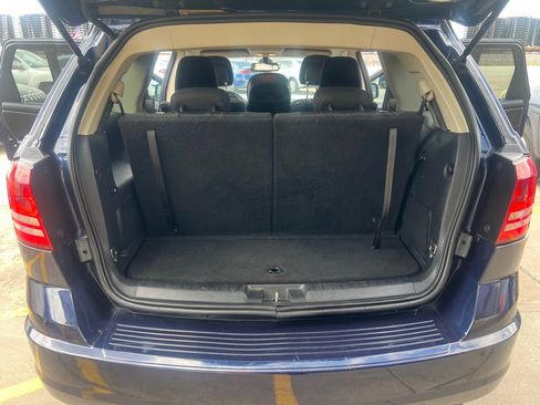 Used 2019 Dodge Journey SE FWD image 11