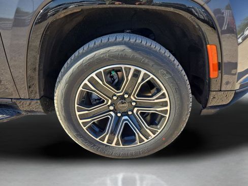 New 2026 Jeep Grand Wagoneer 2WD image 32