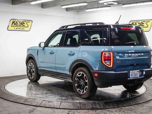 Used 2022 Ford Bronco Sport Outer Banks w/ Tech Package image 2