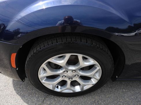 Used 2016 Chrysler 300 C Platinum AWD/4WD image 16