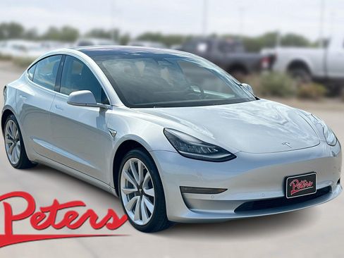 Used 2018 Tesla Model 3 Long Range RWD image 1