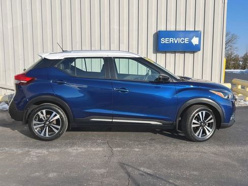 Used 2020 Nissan Kicks SR w/ SR Premium Package image 10