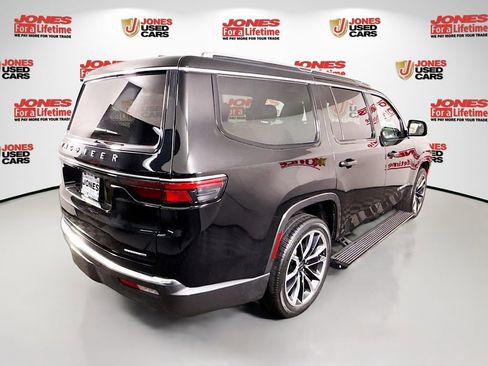 Used 2022 Jeep Wagoneer Series III w/ Premium Group I image 20