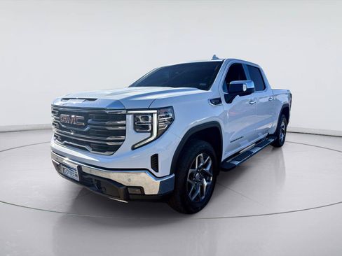 Used 2025 GMC Sierra 1500 SLT AWD/4WD image 5