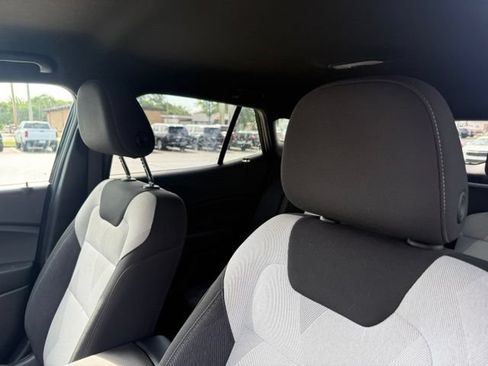Used 2024 Chevrolet Trax RS w/ Driver Confidence Package FWD image 8