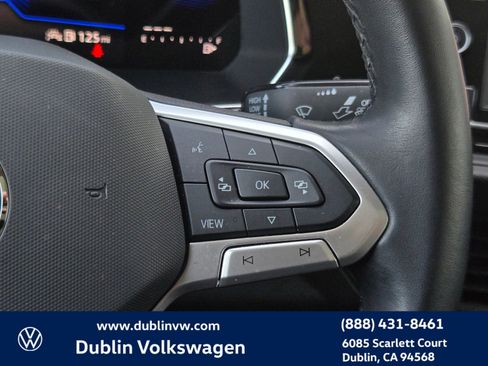 Certified 2023 Volkswagen Jetta SE w/ Panoramic Sunroof Package image 21