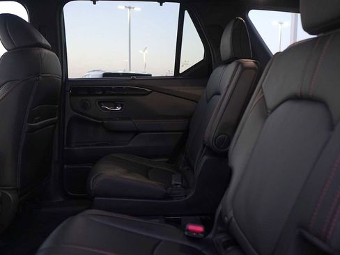 Certified 2025 Honda Pilot TrailSport image 14