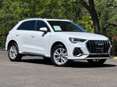 Certified 2025 Audi Q3 2.0T Premium w/ Convenience Package