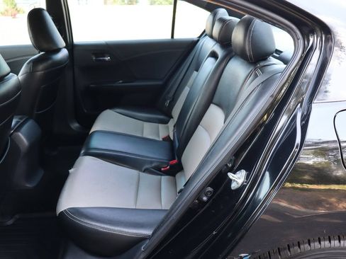 Used 2016 Honda Accord Sport image 20