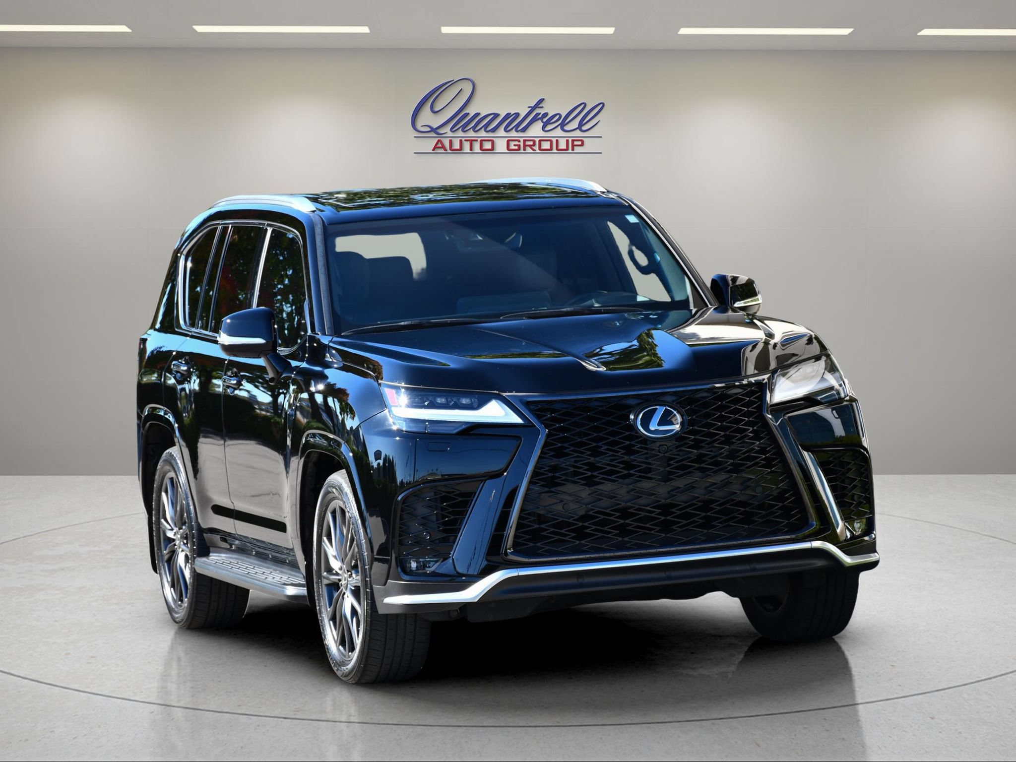 Used 2024 Lexus LX 600 F Sport AWD/4WD image 2
