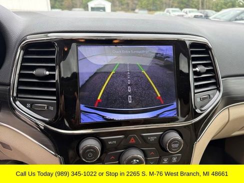 Used 2020 Jeep Grand Cherokee Limited AWD/4WD image 19