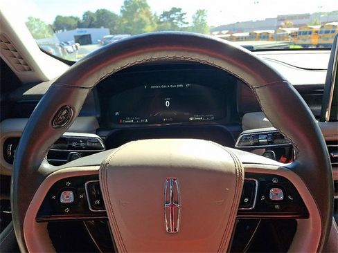 Used 2022 Lincoln Aviator Reserve w/ Elements Package Plus image 19