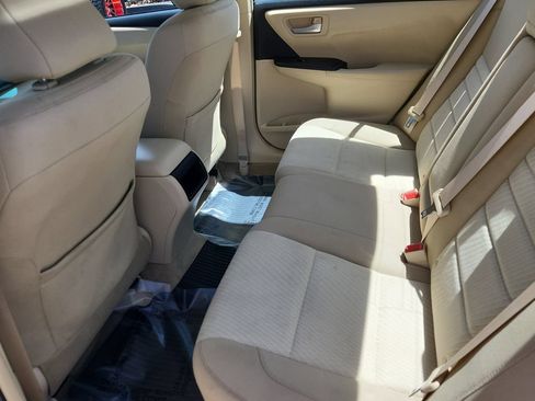 Used 2016 Toyota Camry LE FWD image 10