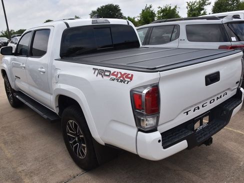 Used 2020 Toyota Tacoma TRD Sport w/ Technology Package AWD/4WD image 6
