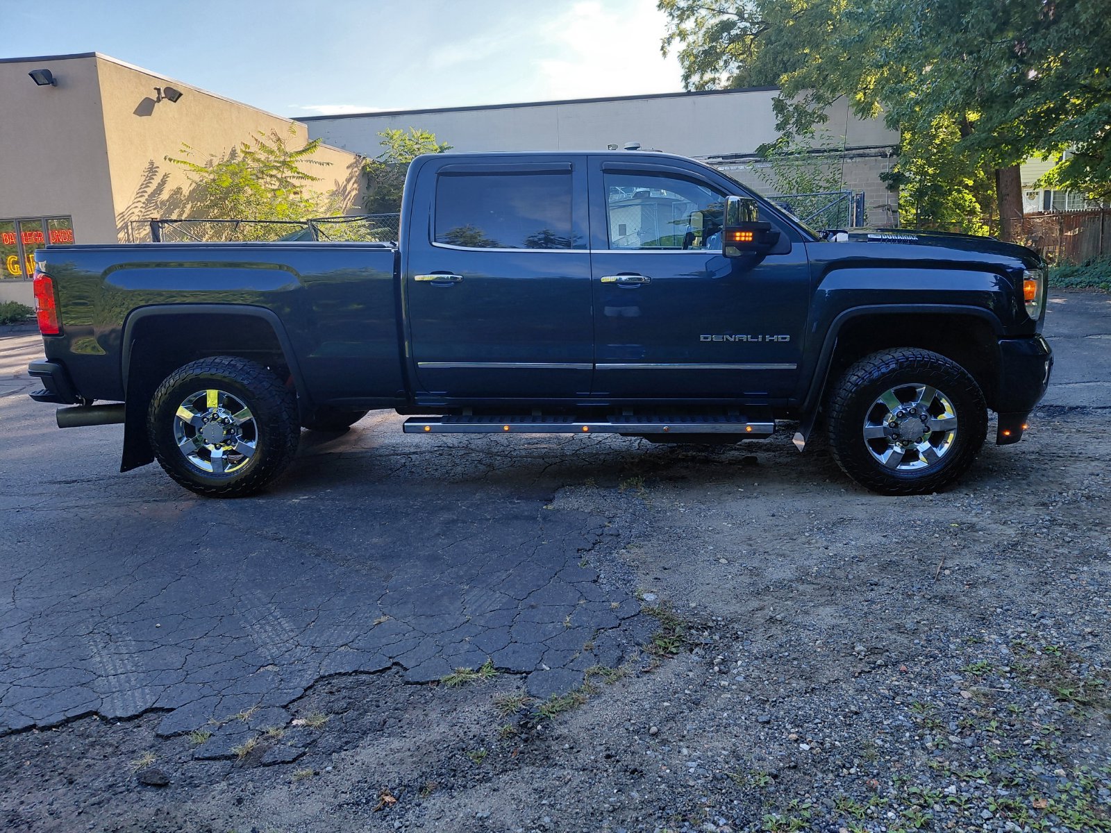 Used 2018 GMC Sierra 3500 Denali w/ Duramax Plus Package AWD/4WD image 34