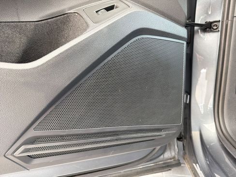 Used 2024 Volkswagen Tiguan SEL R-Line image 22