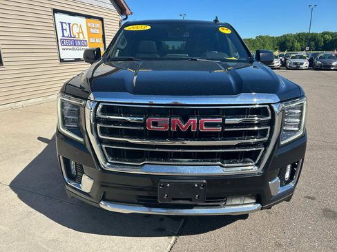 Used 2023 GMC Yukon XL SLT AWD/4WD image 2