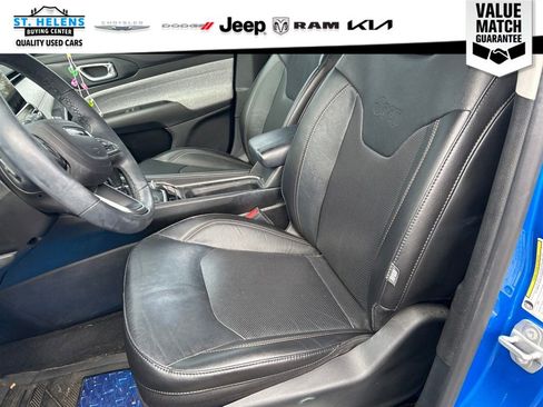 Used 2022 Jeep Compass Latitude w/ Sun and Sound Group AWD/4WD image 16