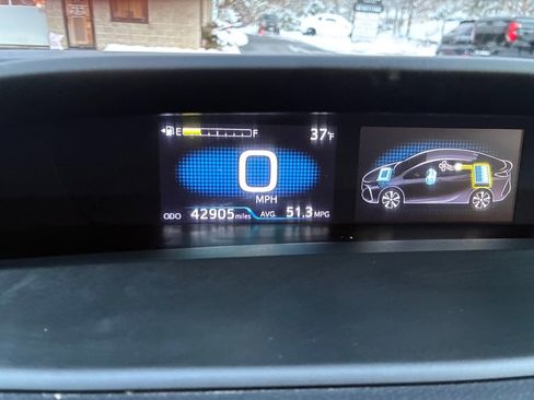 Used 2022 Toyota Prius Prime Limited image 25