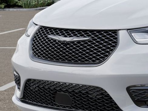New 2026 Chrysler Pacifica Select FWD image 11