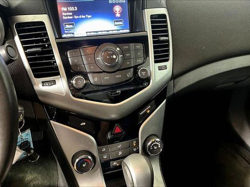 Used 2015 Chevrolet Cruze LT image 23