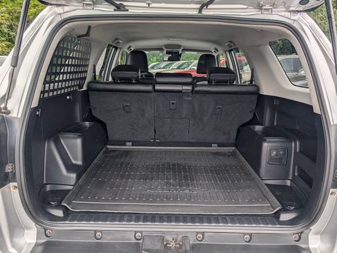Used 2020 Toyota 4Runner Venture AWD/4WD image 16