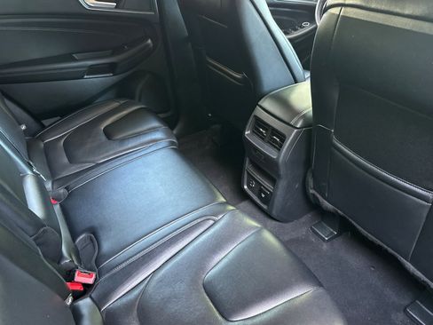 Used 2022 Ford Edge Titanium w/ Equipment Group 301A AWD/4WD image 31