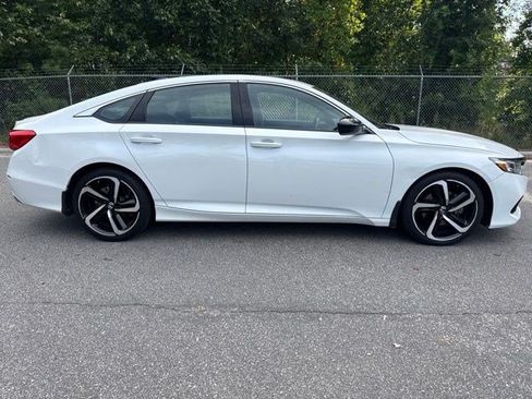Used 2021 Honda Accord Sport image 12