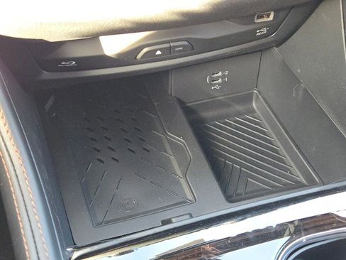 New 2026 Chrysler Pacifica Pinnacle w/ Trailer Tow Group image 25